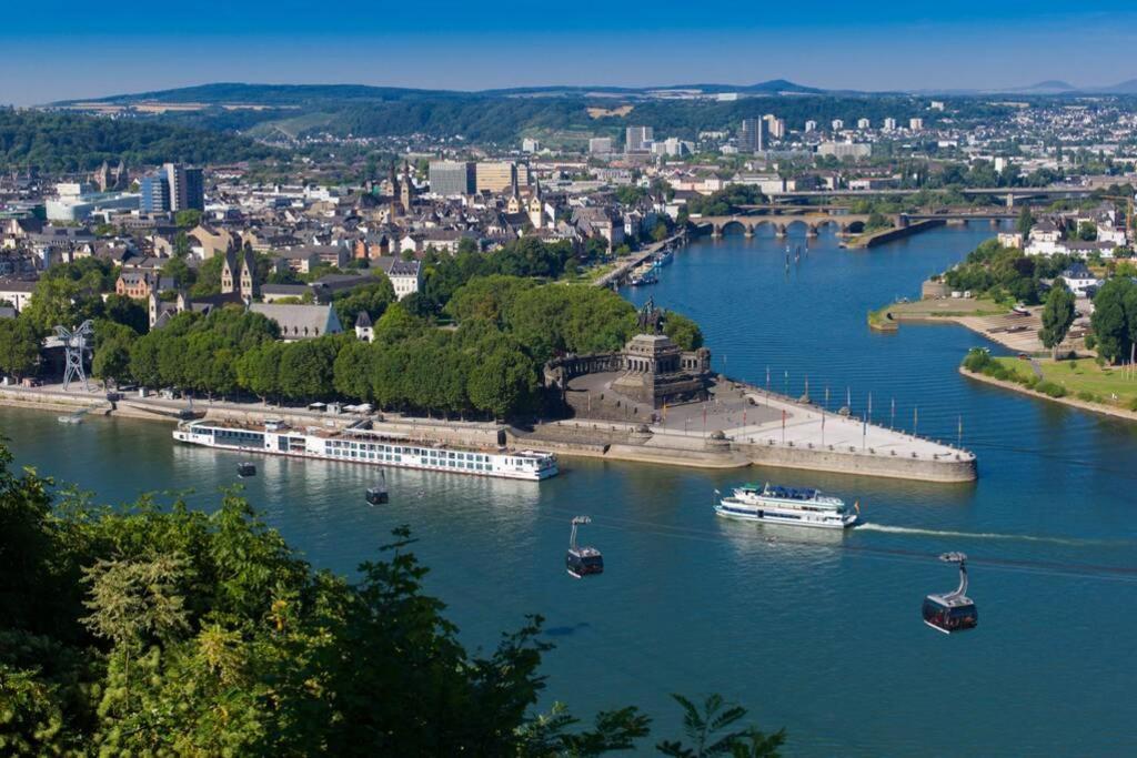 Ferienhaus Chalet Marc Am Moselbogen Villa Koblenz  Ngoại thất bức ảnh